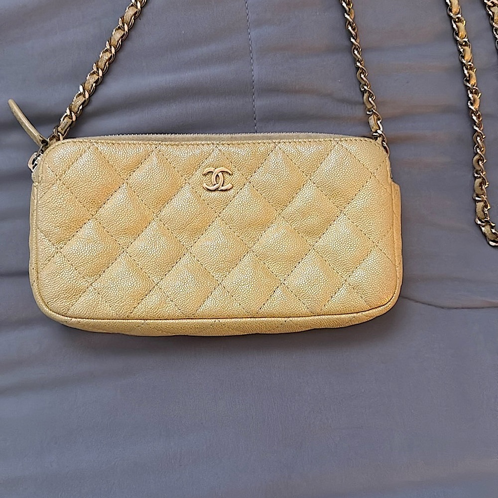 Chanel iridescent, yellow, Matelasse double zip wallet on a chain GHW RARE - Picture 3 of 12